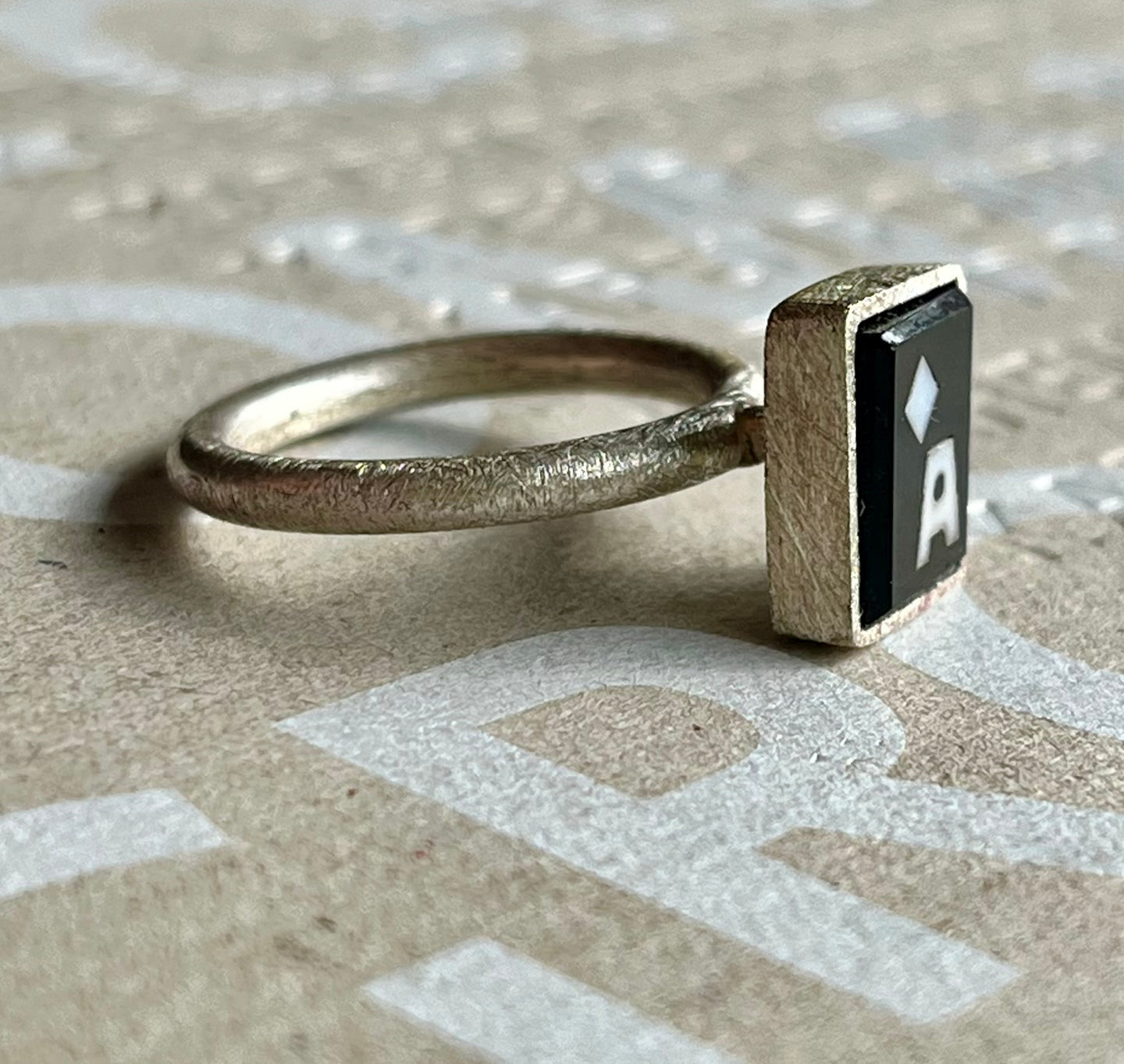 anillo plata y cristal checo