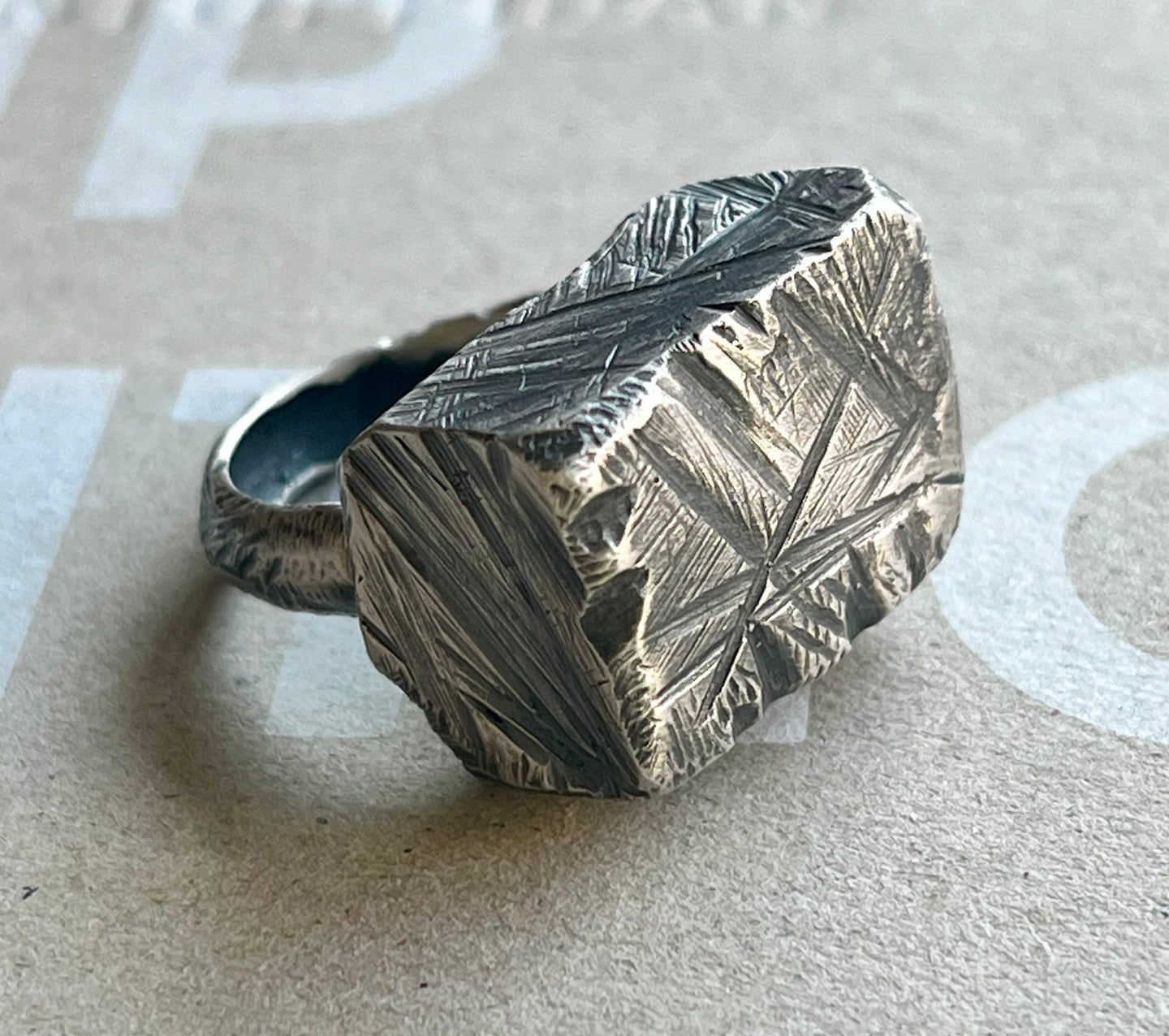 anillo plata oxidada
