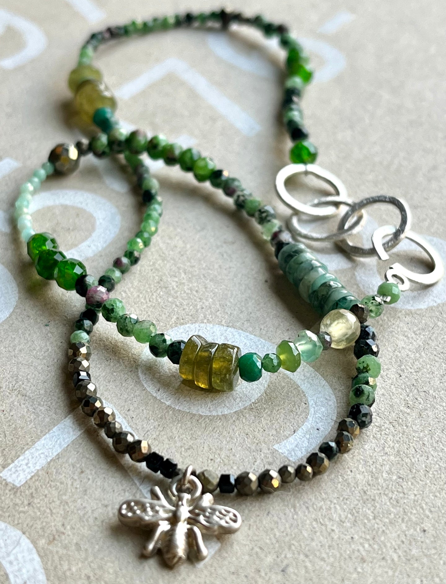 collar plata y mix piedras