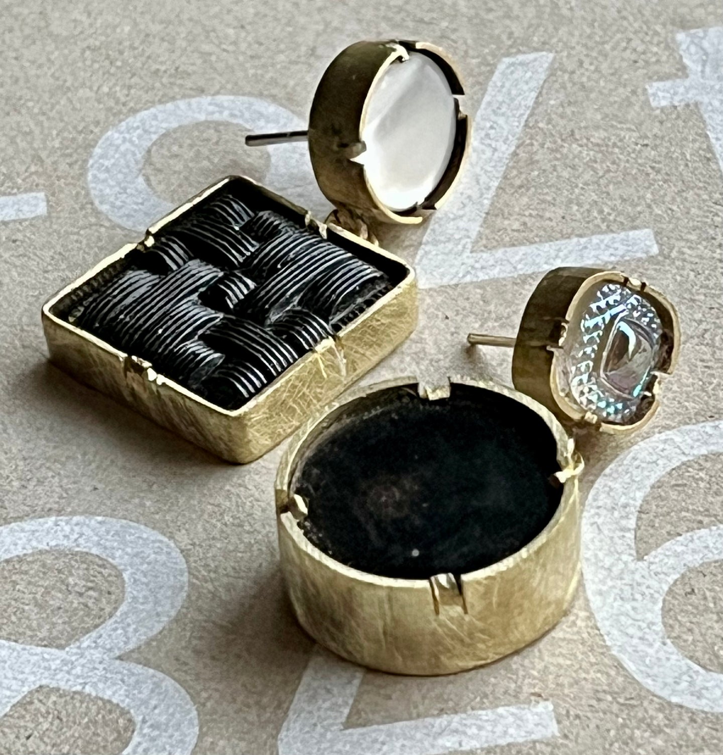 aros bronce y botones