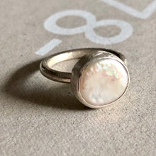 Cargar imagen en el visor de la galería, anillo perla
