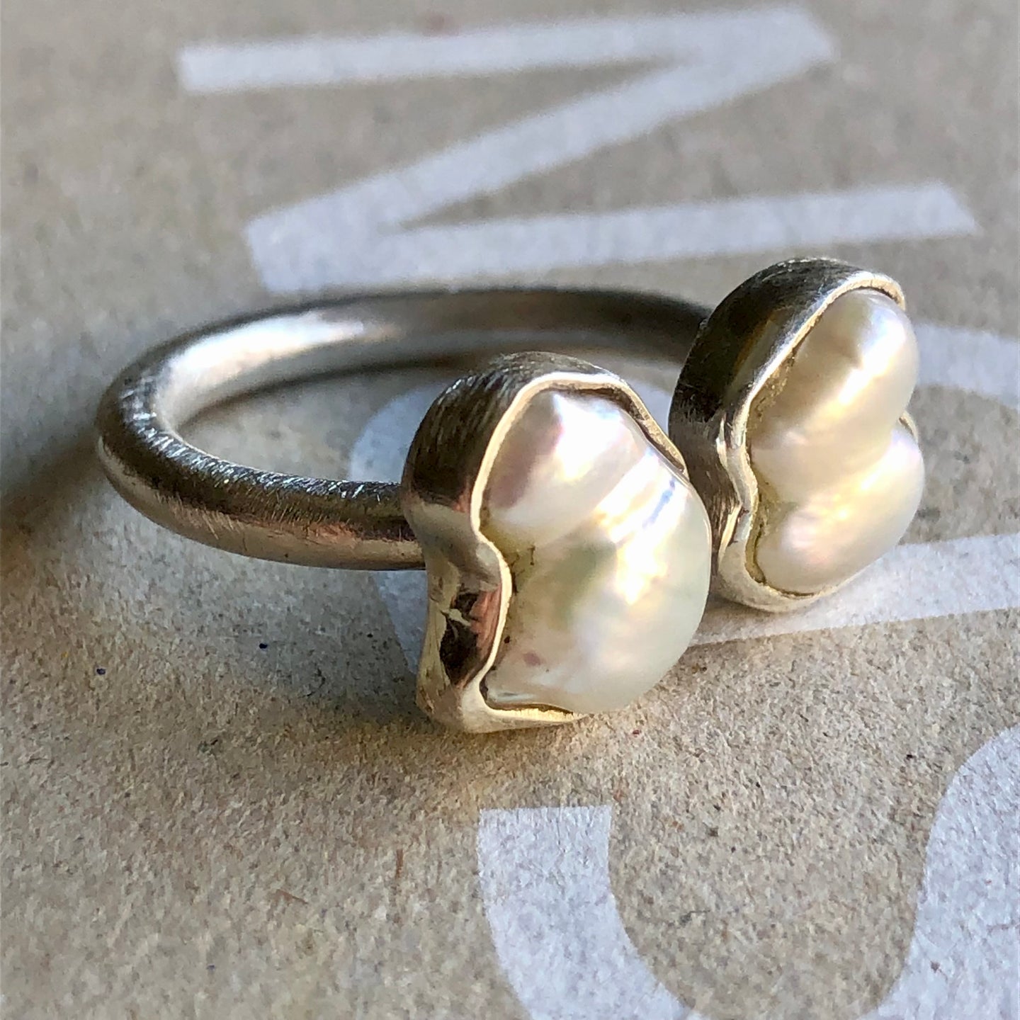 anillo perlas