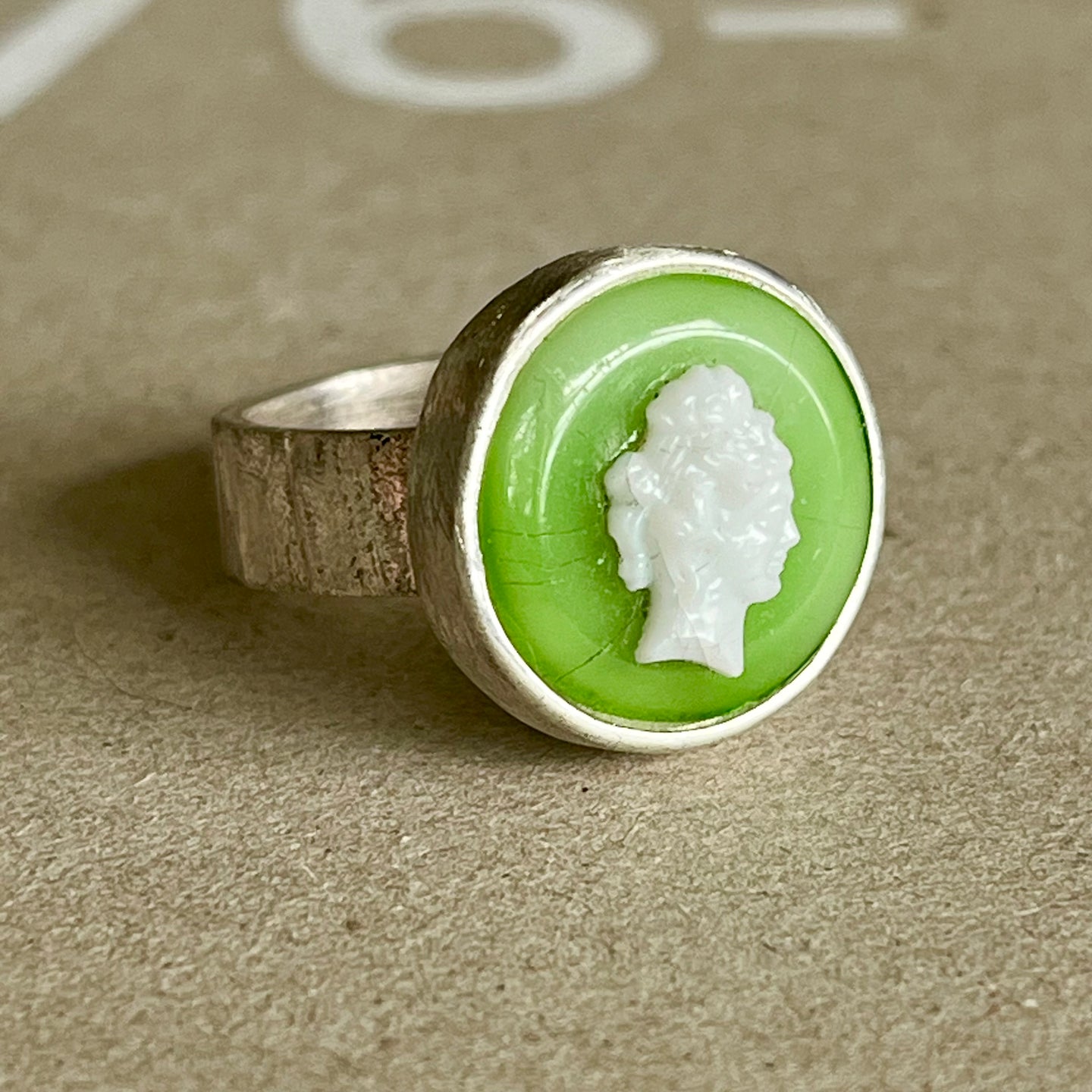 anillo camafeo