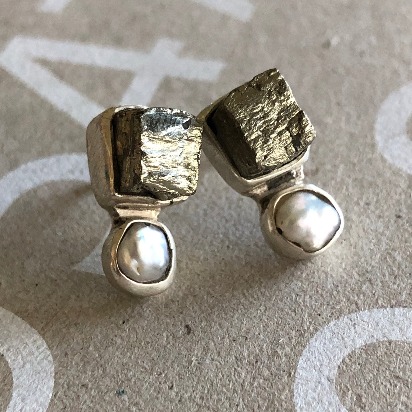 aros piritas+ perlas