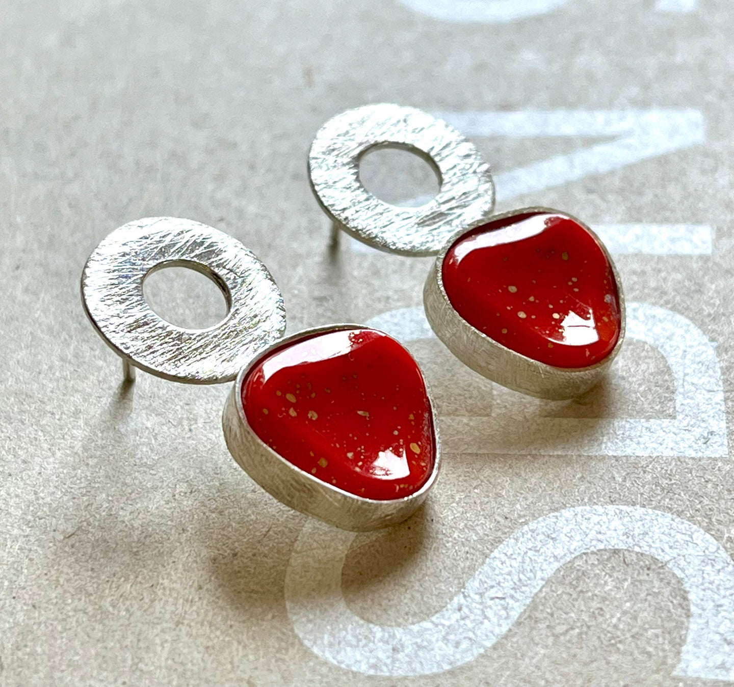 aros botones rojos