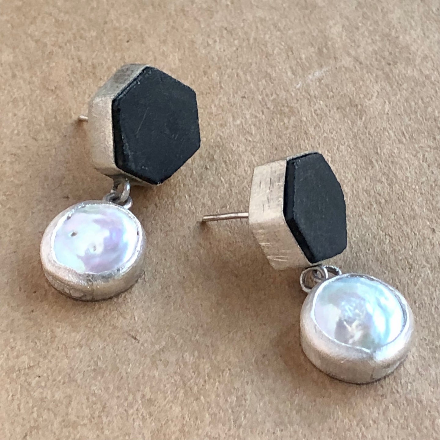 aros con turmalinas y perlas