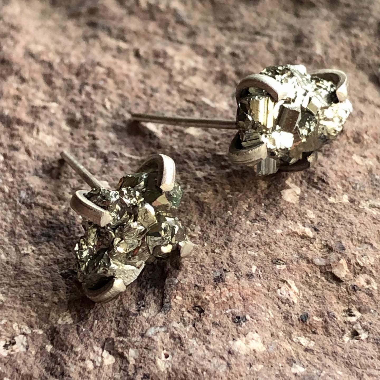 aros piritas brutas