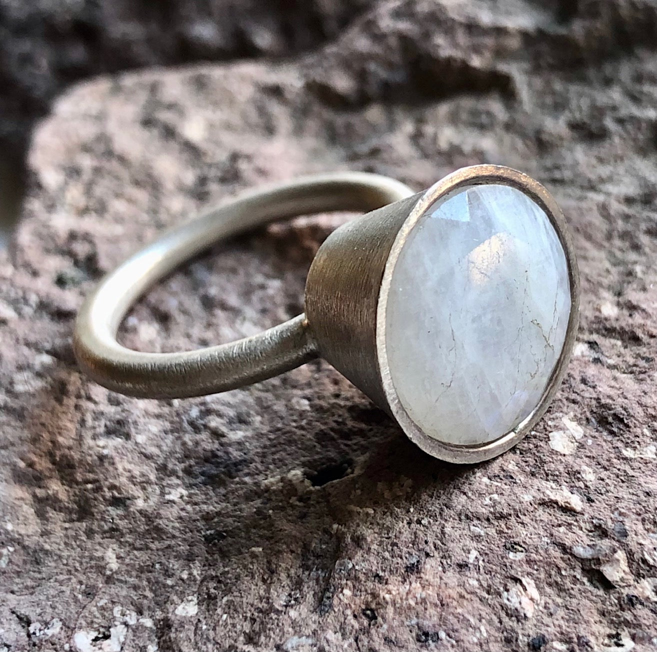 anillo piedraluna